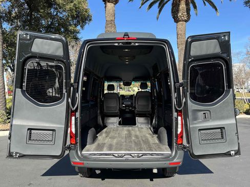 Used 2023 Mercedes-Benz Sprinter 2500 image 58