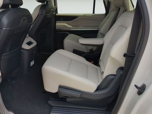New 2026 Lincoln Navigator L Premier AWD/4WD image 21