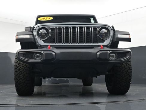Used 2024 Jeep Wrangler Unlimited Rubicon AWD/4WD image 33