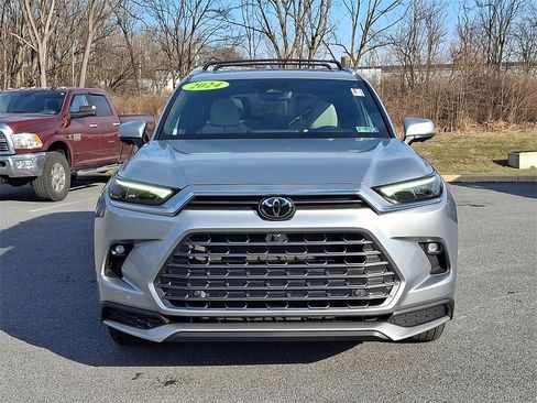 Used 2024 Toyota Grand Highlander MAX Platinum image 2