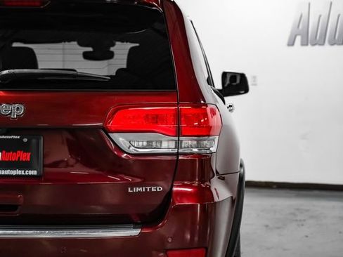 Used 2018 Jeep Grand Cherokee Limited image 42