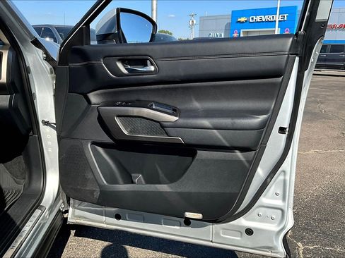 Used 2022 Nissan Pathfinder Platinum w/ Cargo Package image 19