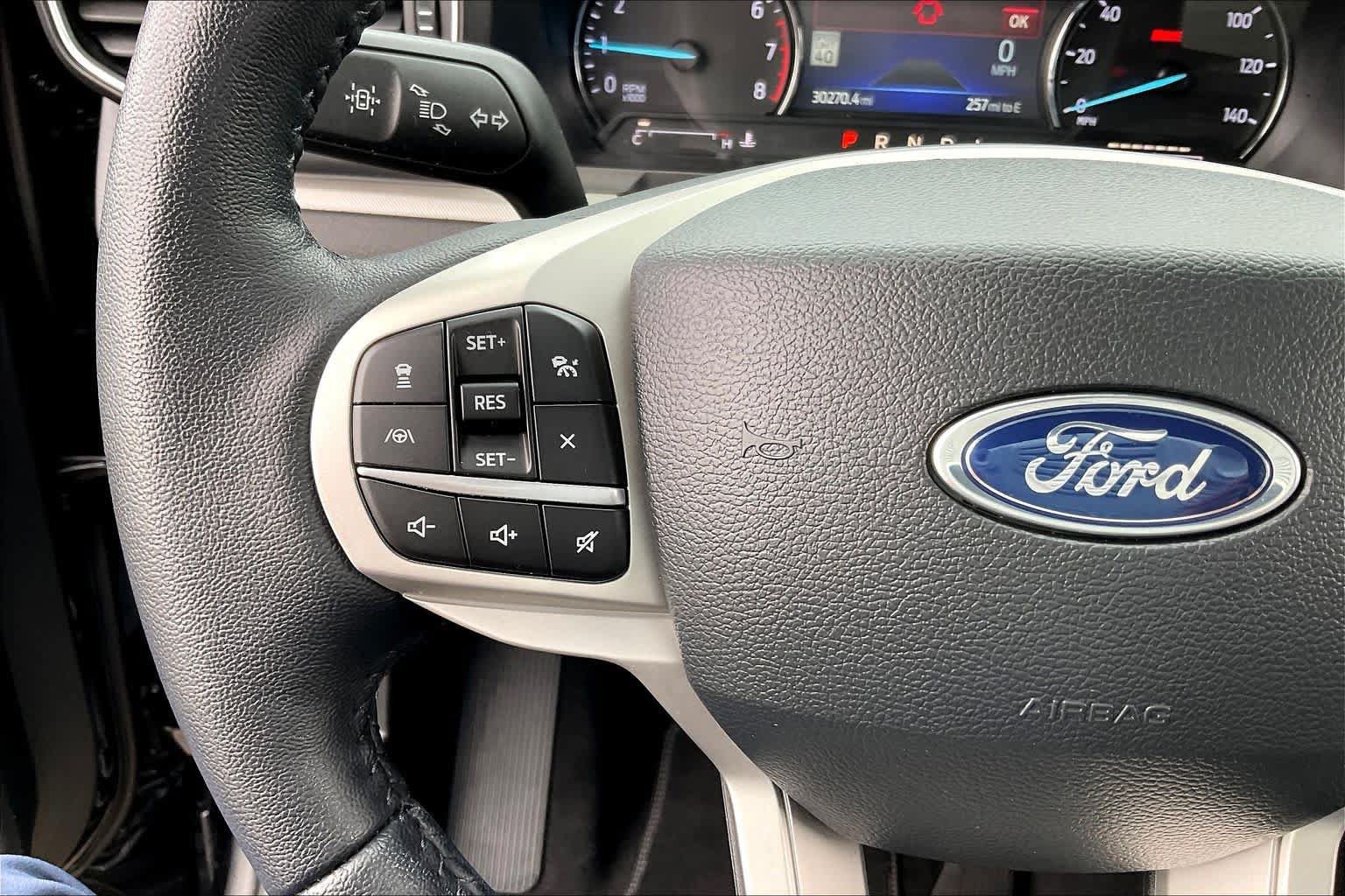 Used 2023 Ford Explorer XLT w/ Equipment Group 202A RWD image 20