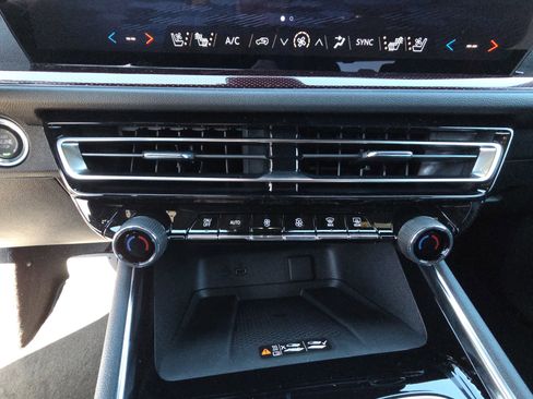 New 2026 Chevrolet Traverse RS image 23