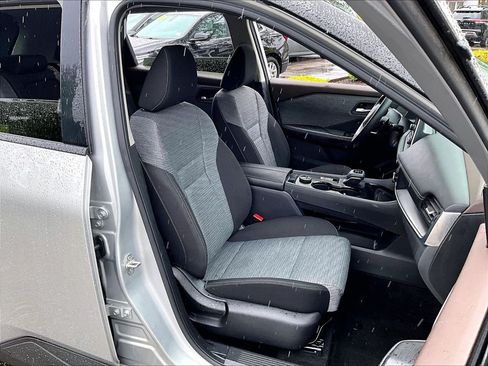 Used 2023 Nissan Rogue SV AWD/4WD image 11