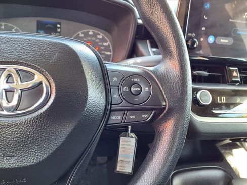 Certified 2025 Toyota Corolla LE image 11