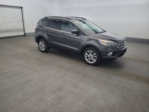 Used 2017 Ford Escape SE w/ Equipment Group 201A AWD/4WD image 11
