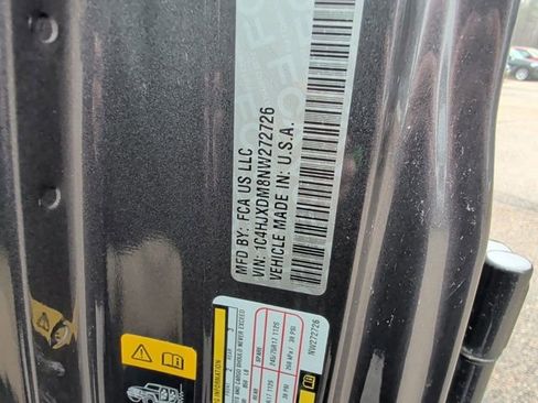 Used 2022 Jeep Wrangler Unlimited Sport image 36