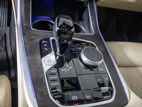 Used 2022 BMW X7 xDrive40i w/ Premium Package image 26