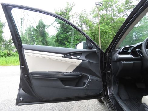 Used 2016 Honda Civic EX image 9