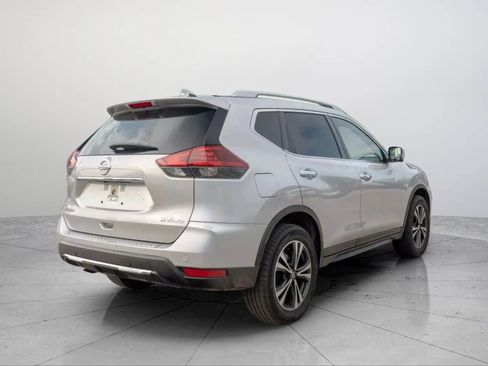 Used 2019 Nissan Rogue SV w/ Premium Package image 7