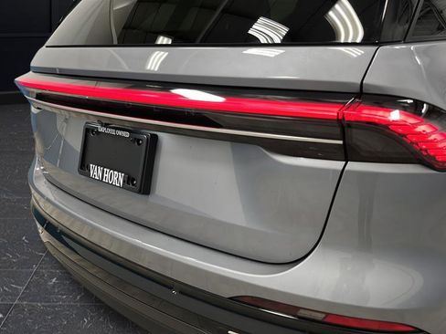 Used 2025 Lincoln Nautilus Premier w/ Equipment Group 102A AWD/4WD image 34