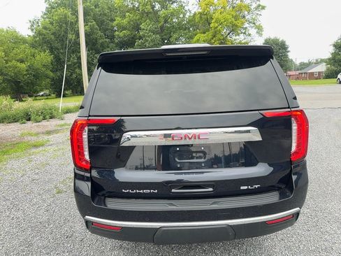Used 2022 GMC Yukon SLT w/ SLT Luxury Package AWD/4WD image 4