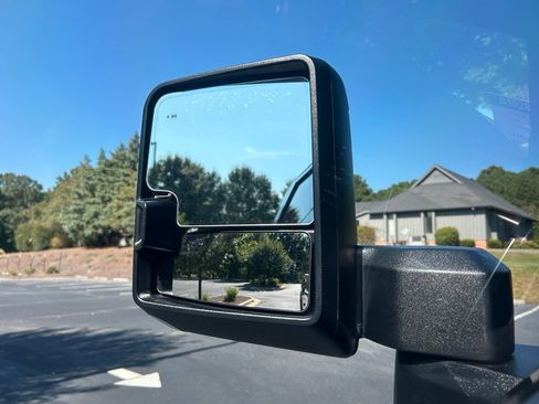 Used 2024 GMC Sierra 2500 Denali Ultimate AWD/4WD image 7