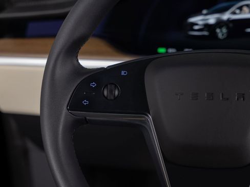 Used 2023 Tesla Model X AWD/4WD image 32