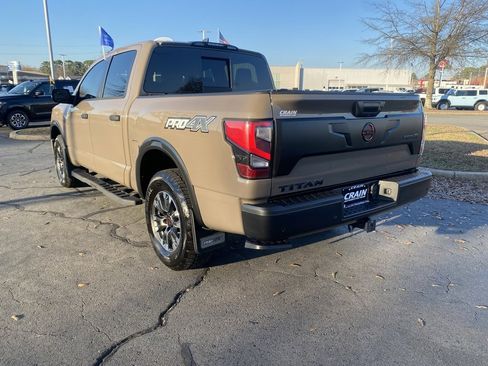 Used 2024 Nissan Titan PRO-4X w/ Pro-4x Convenience Package image 5