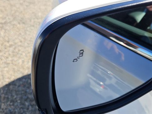 New 2025 Honda Pilot Touring image 5