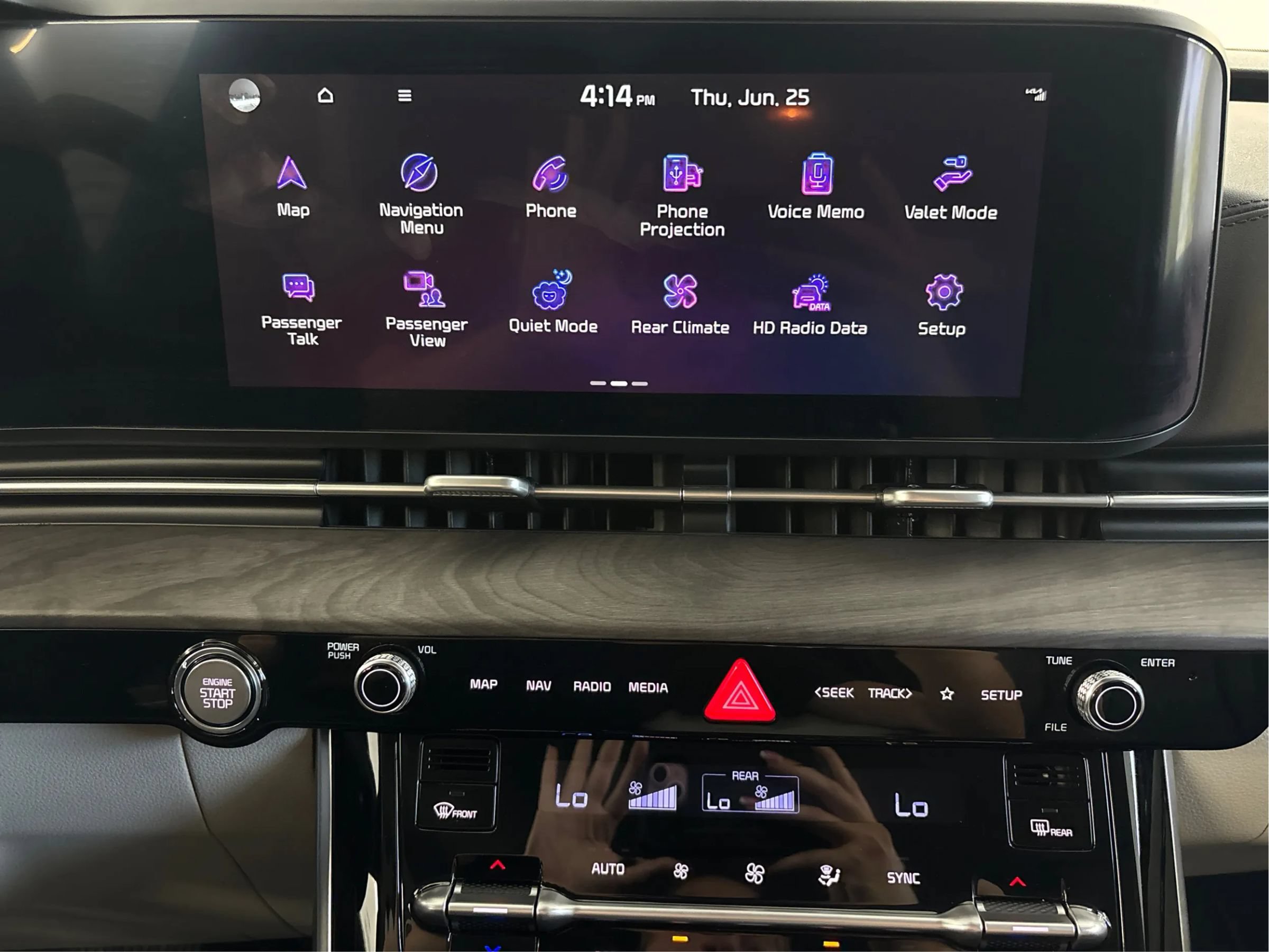 Used 2024 Kia Carnival SX FWD image 19