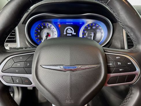 Used 2021 Chrysler 300 Touring w/ Chrome Appearance Package image 16