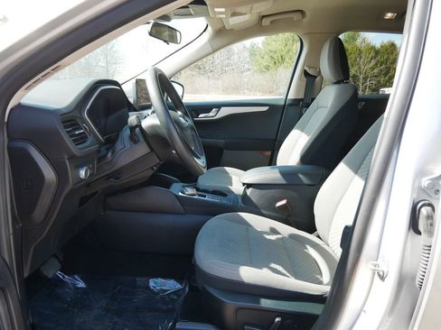 Certified 2020 Ford Escape SE image 8