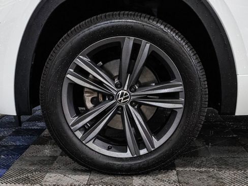 Used 2022 Volkswagen Atlas SEL R-Line image 20