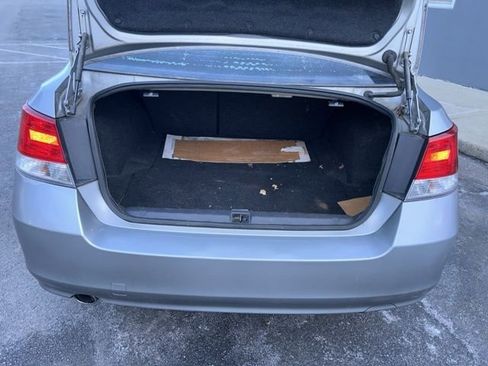 Used 2011 Subaru Legacy 2.5i Premium image 17