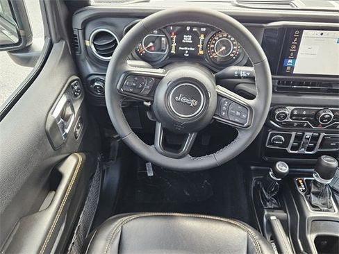 New 2025 Jeep Gladiator High Tide image 6