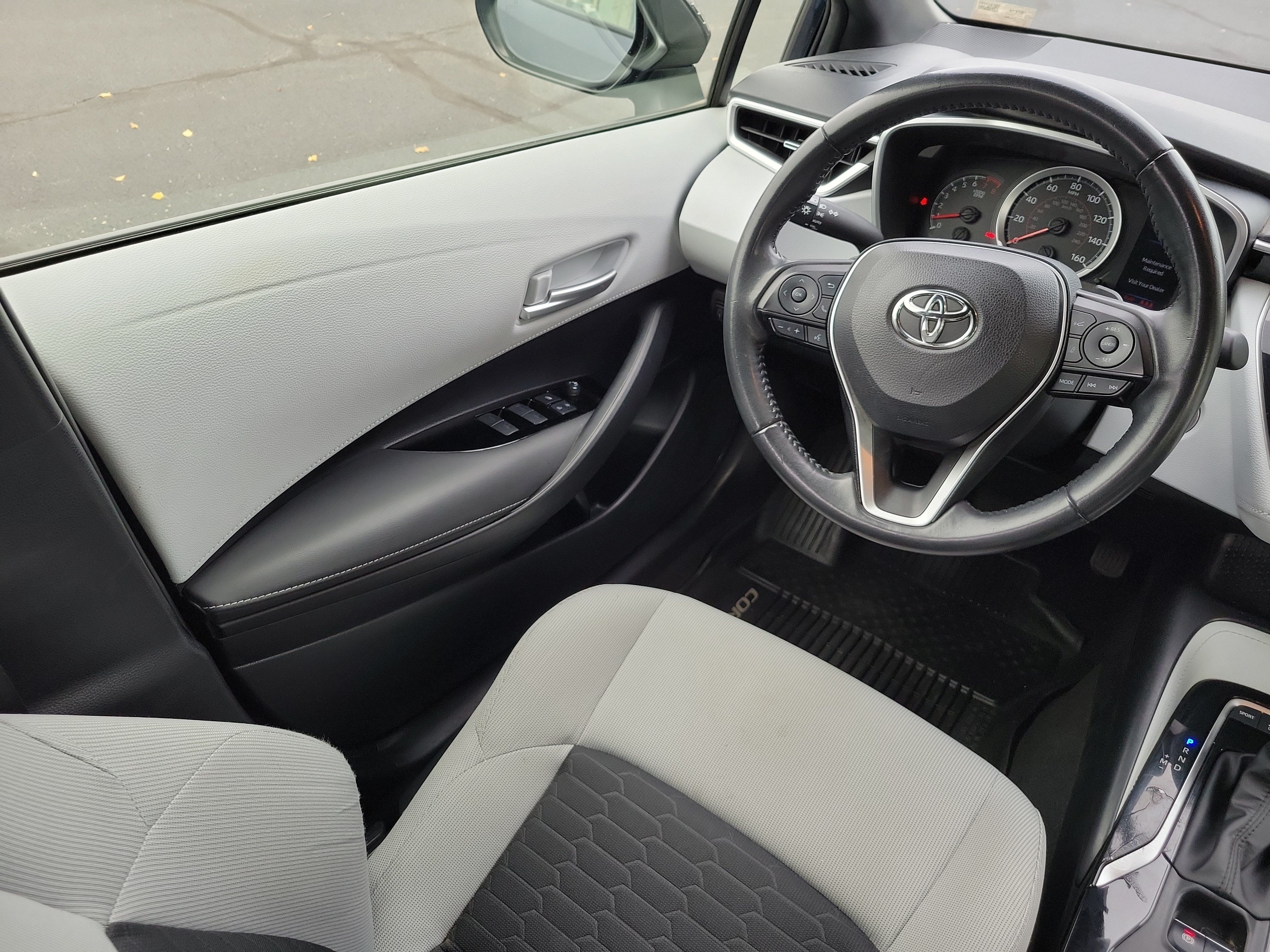 Used 2022 Toyota Corolla SE w/ SE Preferred Package FWD image 15