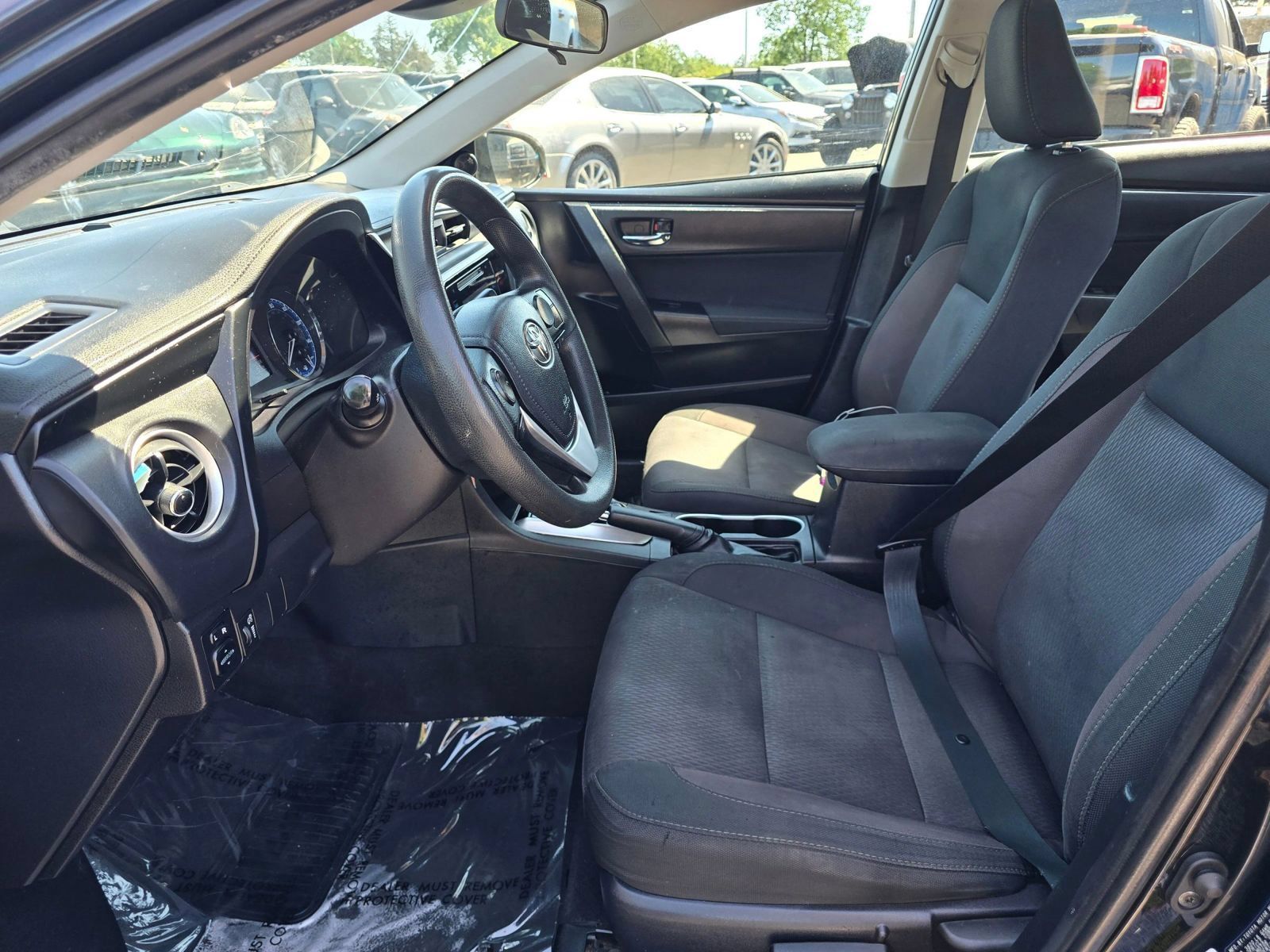 Used 2019 Toyota Corolla LE FWD image 19