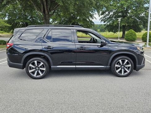 Used 2024 Honda Pilot Touring image 9