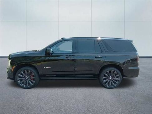 Used 2026 Cadillac Escalade V AWD/4WD image 2