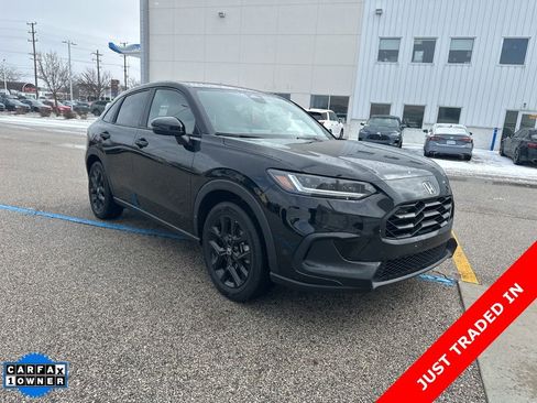 Used 2023 Honda HR-V Sport image 8