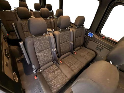 Used 2019 Mercedes-Benz Sprinter 2500 image 31