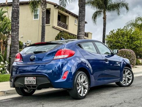 Used 2016 Hyundai Veloster FWD image 20