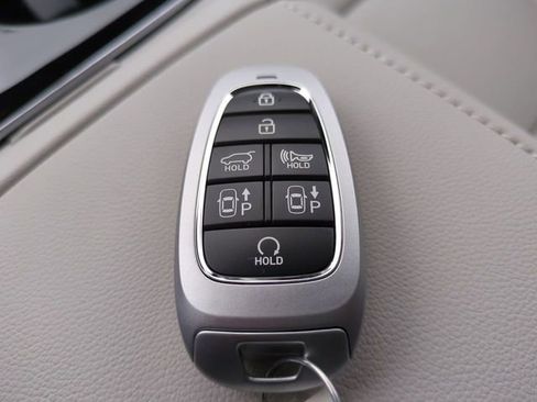 Used 2024 Hyundai Tucson Limited image 29