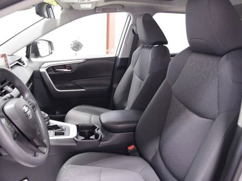 Used 2019 Toyota RAV4 XLE image 13