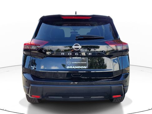 Certified 2025 Nissan Rogue S FWD image 6