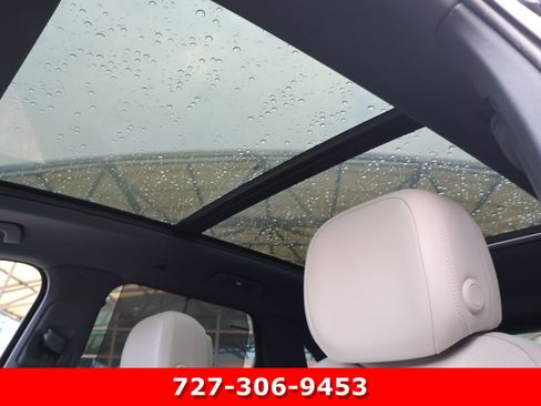 Used 2022 Porsche Cayenne AWD/4WD image 4