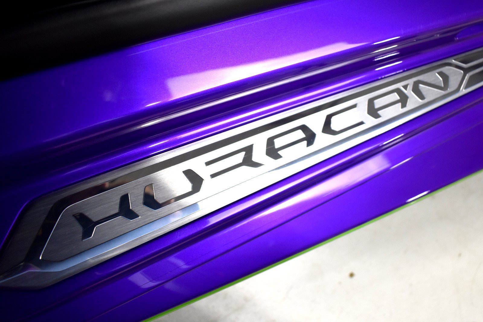 Used 2023 Lamborghini Huracan STO RWD image 37