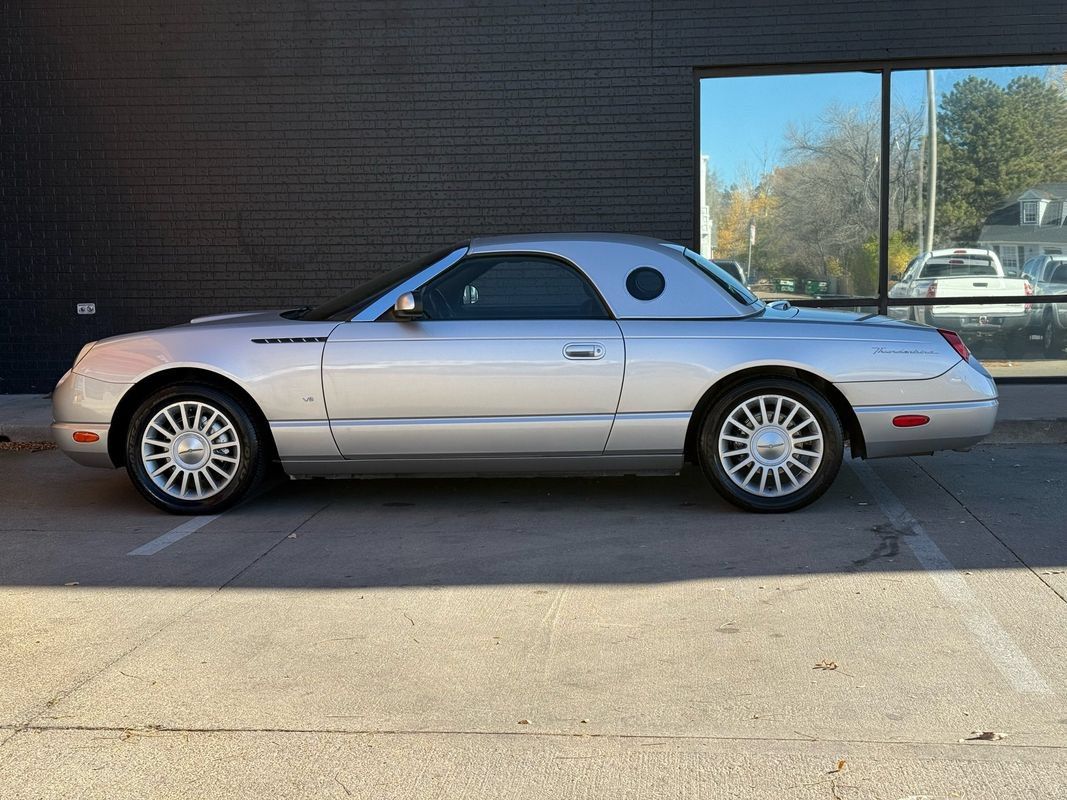 Used 2004 Ford Thunderbird RWD image 19