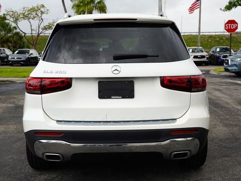 Used 2023 Mercedes-Benz GLB 250 image 9