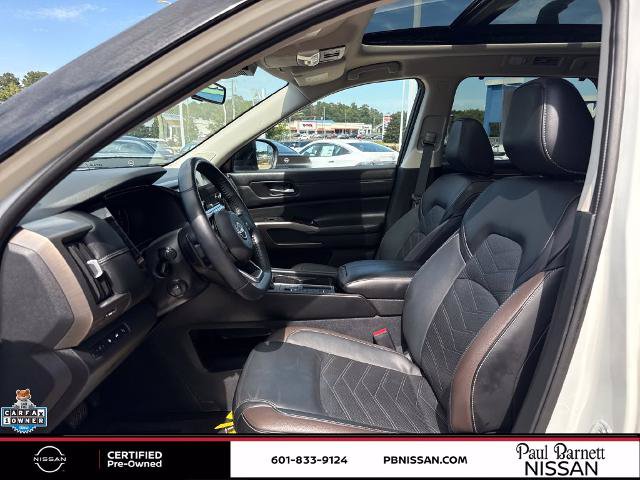 Certified 2024 Nissan Pathfinder Platinum w/ Cargo Package FWD image 27