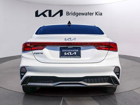 Certified 2023 Kia Forte LXS w/ LXS Technology Package FWD image 5