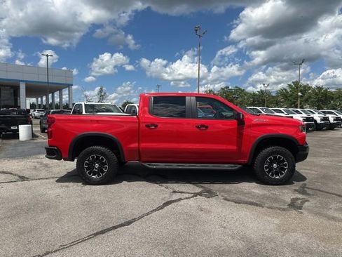 New 2025 Chevrolet Silverado 1500 ZR2 image 2