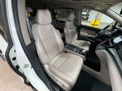 Used 2018 Honda Odyssey EX-L image 16