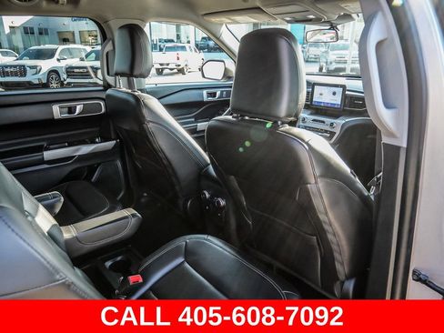 Used 2021 Ford Explorer XLT w/ Equipment Group 202A AWD/4WD image 23