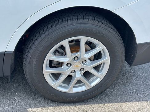 Used 2022 Chevrolet Equinox LS image 5