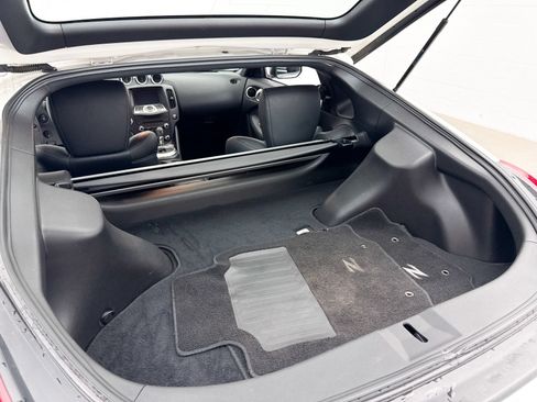 Used 2015 Nissan 370Z Touring RWD image 26