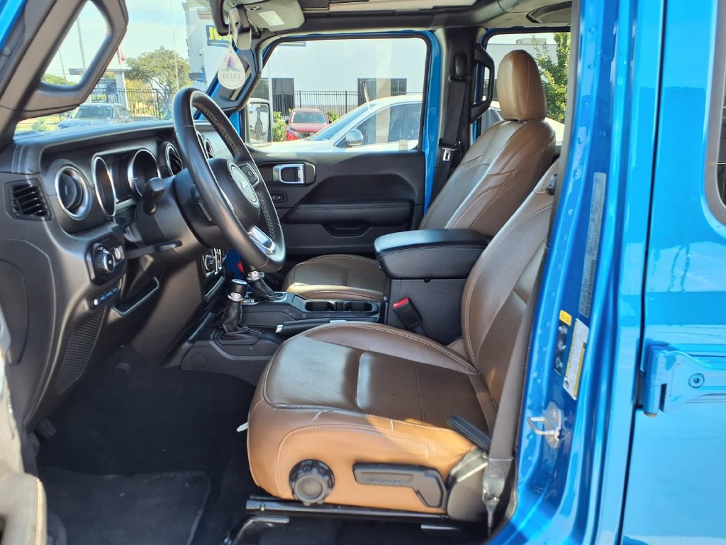 Used 2023 Jeep Wrangler Unlimited Sahara AWD/4WD image 13