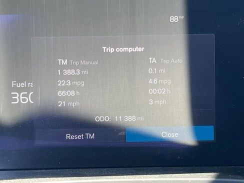 Used 2024 Volvo XC60 B5 Plus w/ Protection Package Premier AWD/4WD image 5